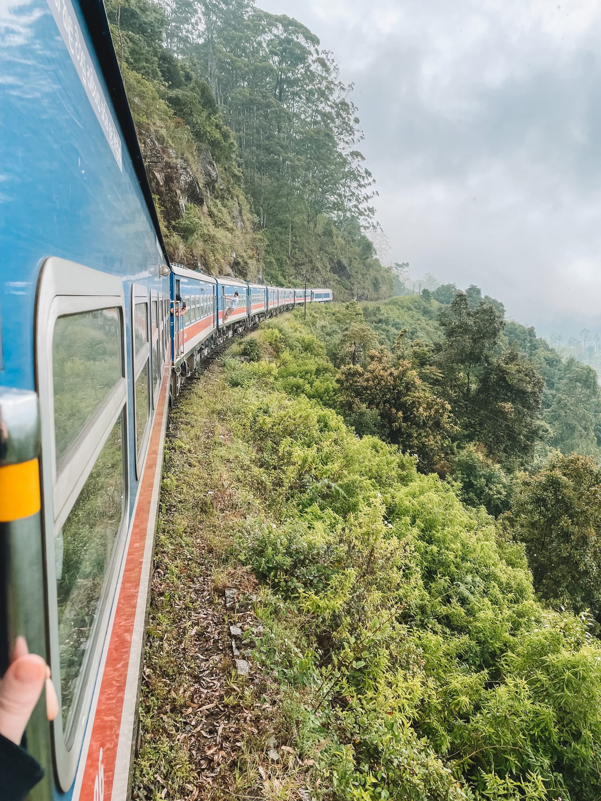 Train Kandy to Ella Sri Lanka